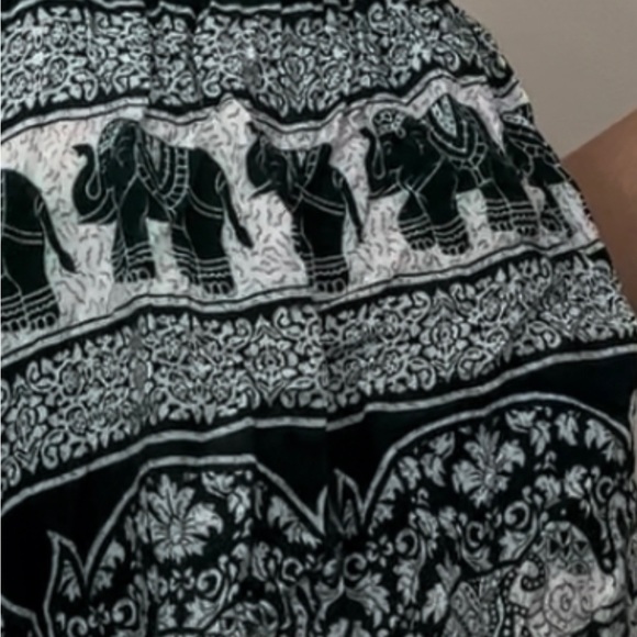 Green and white romper. Elephant patterned. Flowy material size small - Picture 6 of 6